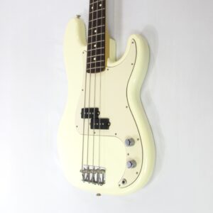 fender standard precision bass 2006