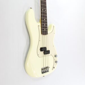 fender standard precision bass 2006