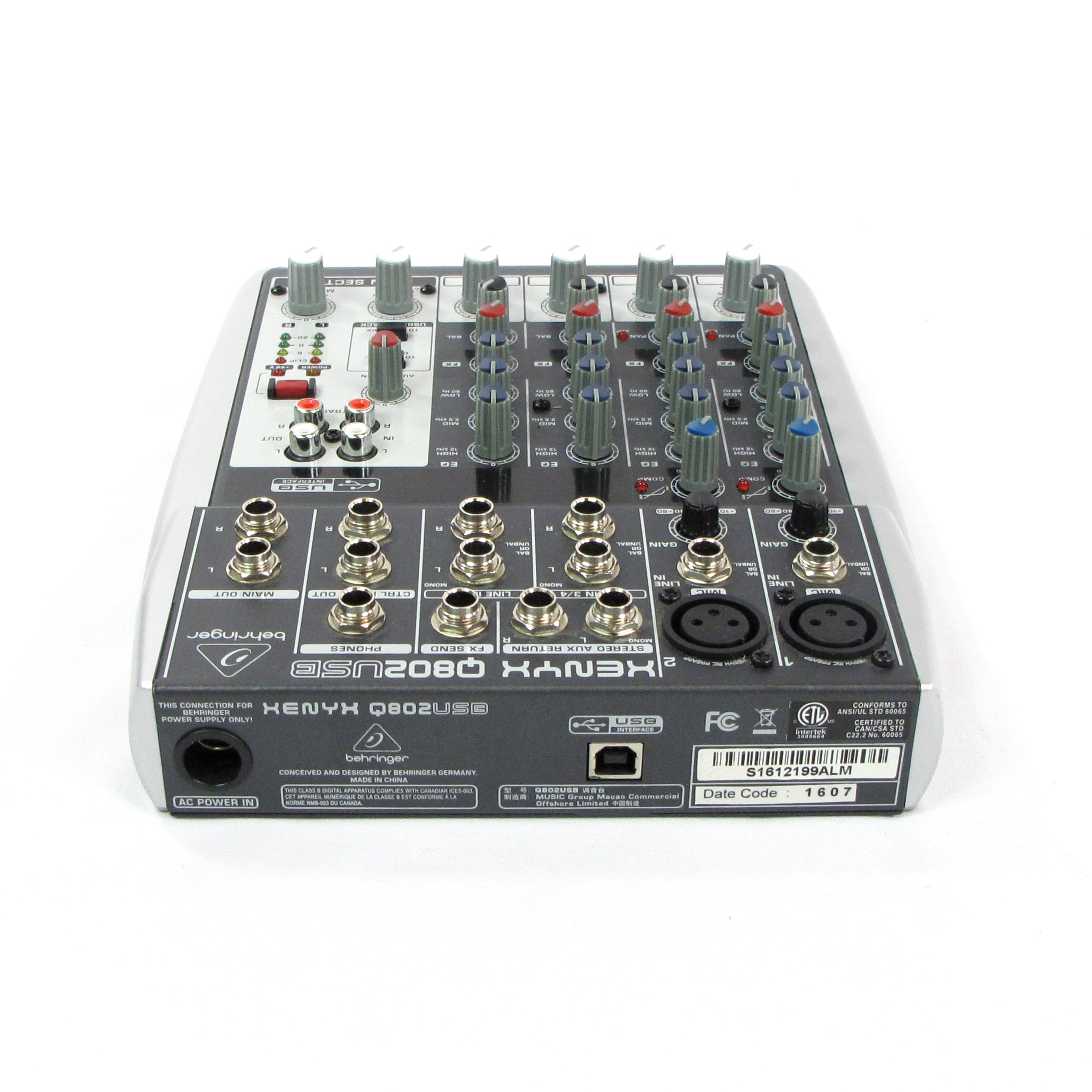 behringer xenyx q802usb mixer