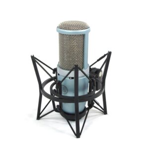 akg perception 220 condenser microphone