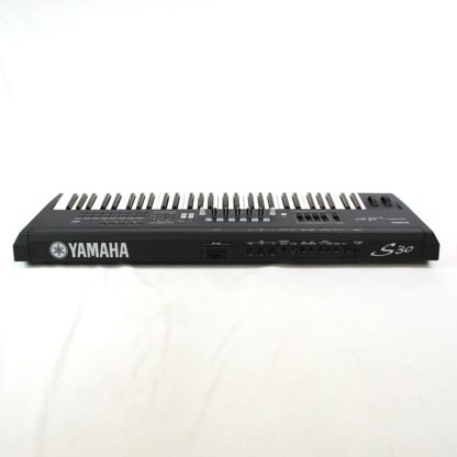 Yamaha S30 Synthesizer Keyboard Used